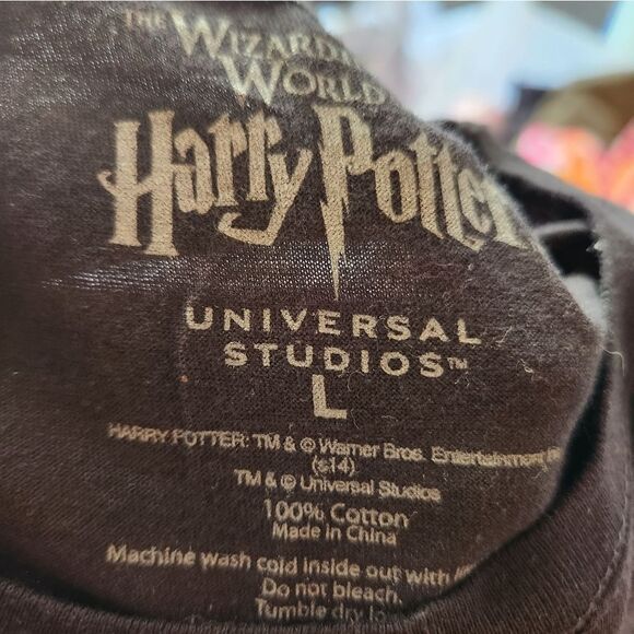 Wizarding world Harry Potter Hogwarts tee shirt women's large - Picture 9 of 9